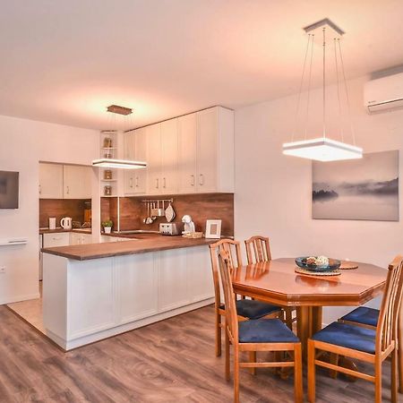 South Park, Vitosha View, 2-Bdr, 2-Bthr Apartment By Flat Mаnager Sofia Exterior foto